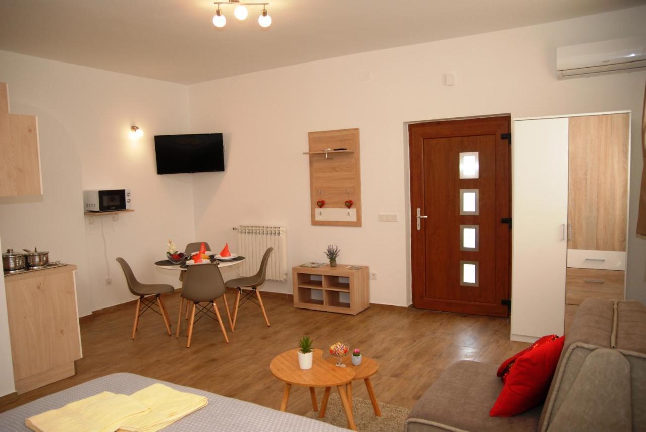 Studio Apartmani Toplicka Bajka 크레핀스키타플리스 외부 사진