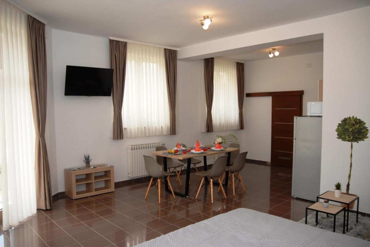 Studio Apartmani Toplicka Bajka 크레핀스키타플리스 외부 사진